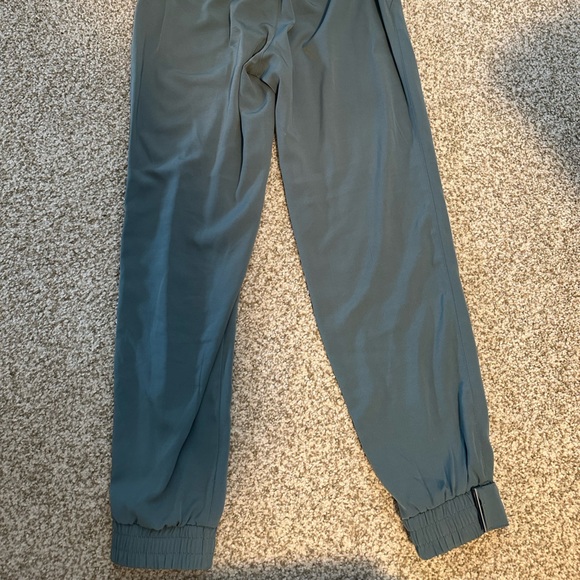 Dynamite loose fitting with cuffed ankle pants - Picture 2 of 3